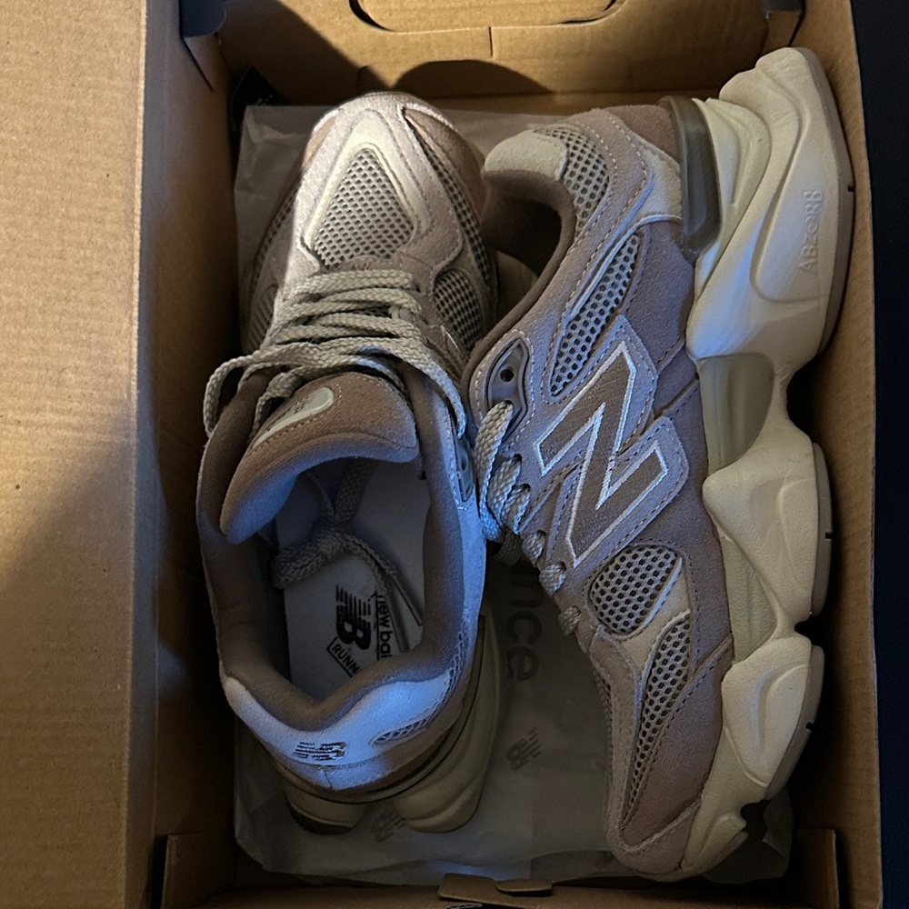 New Balance 9060 'Mushroom Arid Stone 4.5 men/ unisex